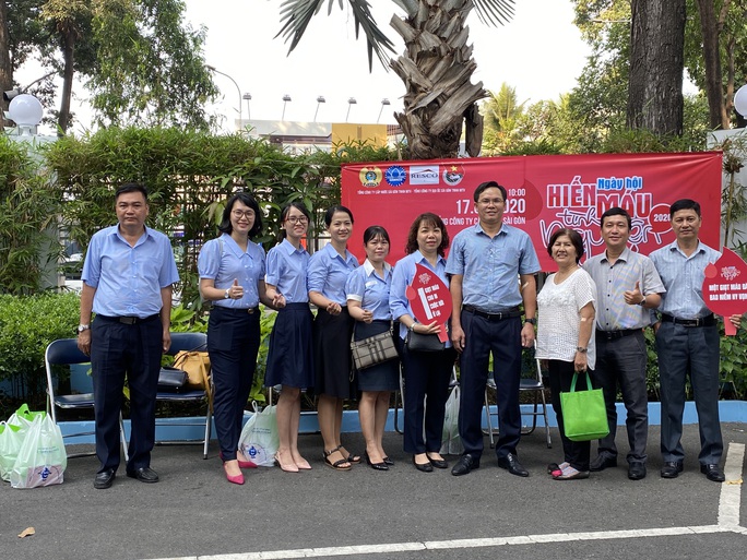 Hiến máu cứu người trong mùa dịch Covid -19 - Ảnh 4. Hiến máu cứu người trong mùa dịch Covid -19 - Ảnh 4.