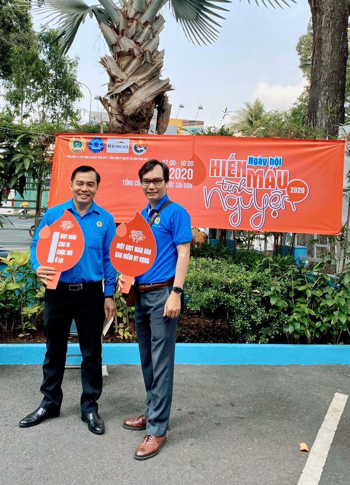 Hiến máu cứu người trong mùa dịch Covid -19 - Ảnh 1. Hiến máu cứu người trong mùa dịch Covid -19 - Ảnh 1.
