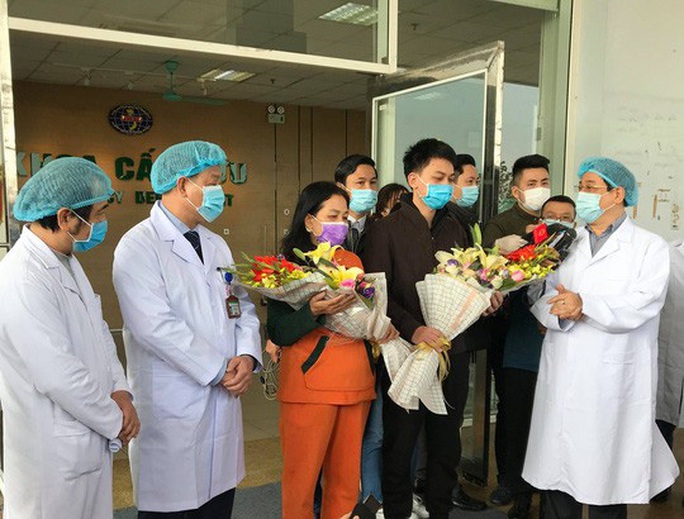Tâm sự của nữ bệnh nhân nhiễm virus corona vừa xuất viện sáng nay 18-2 - Ảnh 2. Tâm sự của nữ bệnh nhân nhiễm virus corona vừa xuất viện sáng nay 18-2 - Ảnh 2.