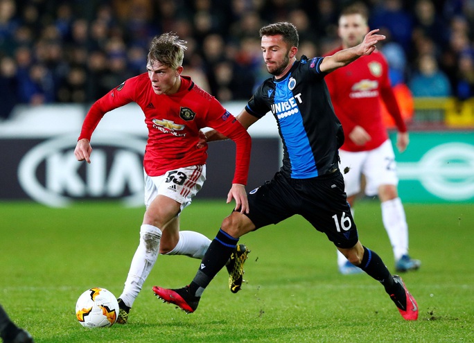 Sai lầm hàng thủ, Man United suýt trả giá đắt ở Europa League - Ảnh 5. Sai lầm hàng thủ, Man United suýt trả giá đắt ở Europa League - Ảnh 5.