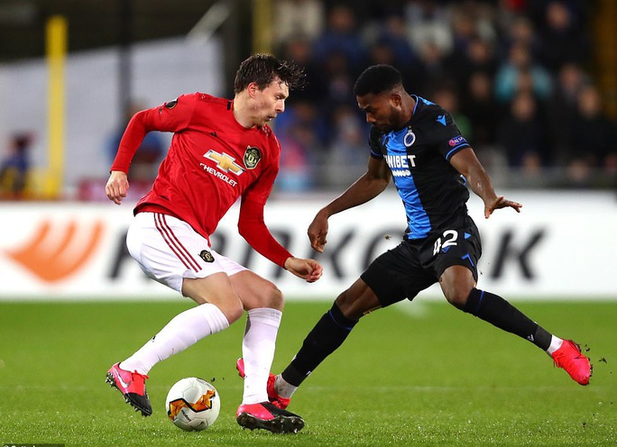 Sai lầm hàng thủ, Man United suýt trả giá đắt ở Europa League - Ảnh 3. Sai lầm hàng thủ, Man United suýt trả giá đắt ở Europa League - Ảnh 3.