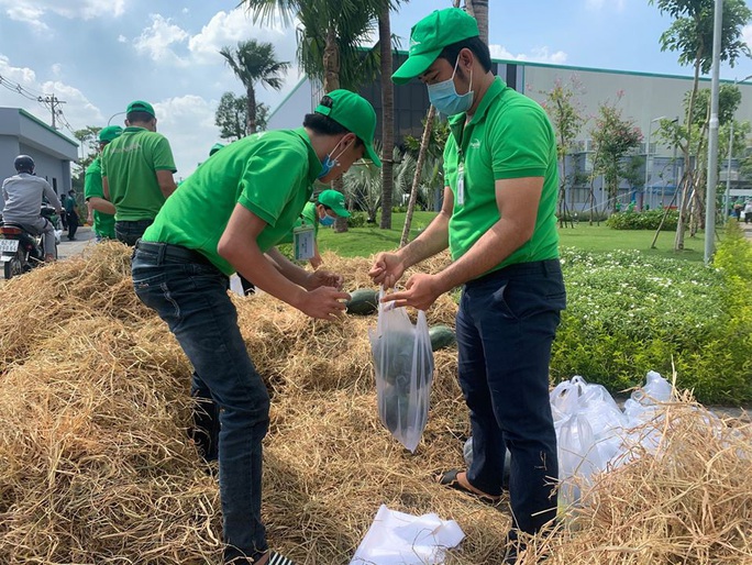 Vận động CNVC-LĐ nhắn tin ủng hộ phòng chống dịch bệnh Covid-19 - Ảnh 3. Vận động CNVC-LĐ nhắn tin ủng hộ phòng chống dịch bệnh Covid-19 - Ảnh 3.
