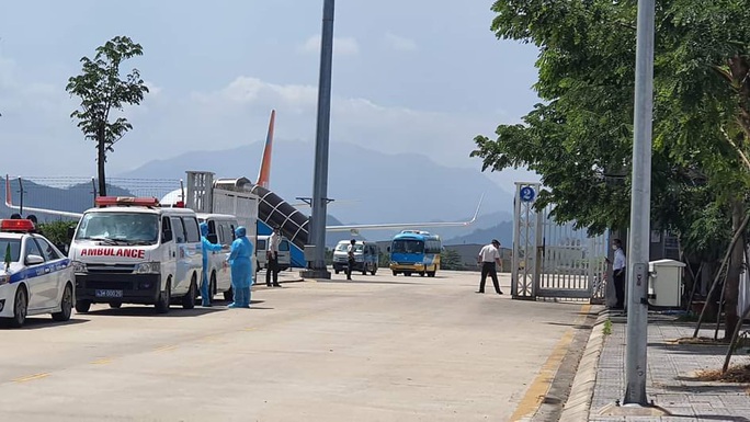 Đà Nẵng cách ly toàn bộ hành khách trên một chuyến bay về từ Daegu - Hàn Quốc - Ảnh 1. Đà Nẵng cách ly toàn bộ hành khách trên một chuyến bay về từ Daegu - Hàn Quốc - Ảnh 1.