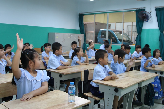 TP HCM quy định việc thu học phí và các khoản thu trong thời gian tạm nghỉ học - Ảnh 1. TP HCM quy định việc thu học phí và các khoản thu trong thời gian tạm nghỉ học - Ảnh 1.