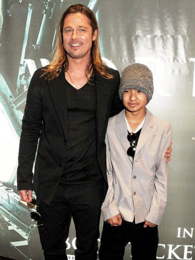 Brad Pitt nỗ lực làm lành với con trai nuôi? - Ảnh 3. Brad Pitt nỗ lực làm lành với con trai nuôi? - Ảnh 3.