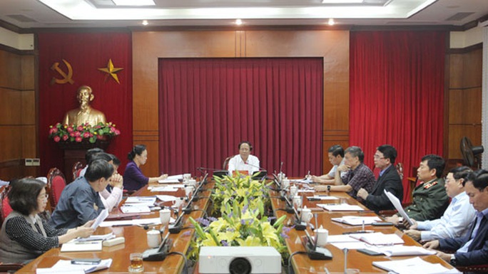 Hải Phòng tạm dừng chi 269 tỉ đồng tặng quà người dân - Ảnh 1. Hải Phòng tạm dừng chi 269 tỉ đồng tặng quà người dân - Ảnh 1.