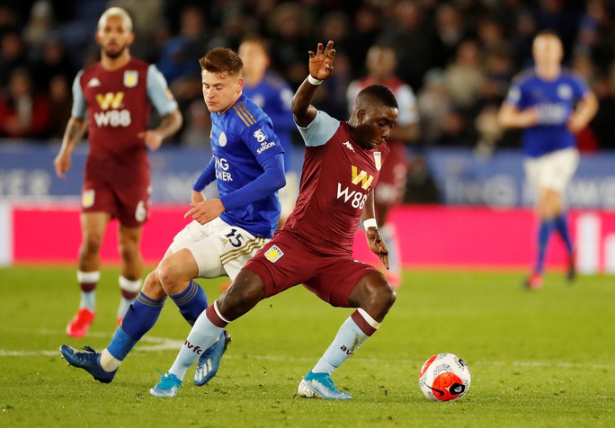Sao 33 tuổi rực sáng, Leicester mở tiệc bàn thắng ở King Power - Ảnh 8.