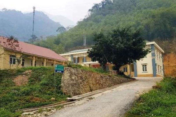Công an bắt quả tang 3 cán bộ xã đánh bài ăn tiền - Ảnh 1. Công an bắt quả tang 3 cán bộ xã đánh bài ăn tiền - Ảnh 1.