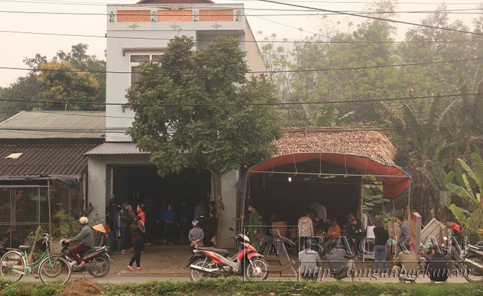 Chồng mua xăng về tưới quanh nhà, lửa bùng phát làm vợ cùng 2 con tử vong - Ảnh 1. Chồng mua xăng về tưới quanh nhà, lửa bùng phát làm vợ cùng 2 con tử vong - Ảnh 1.