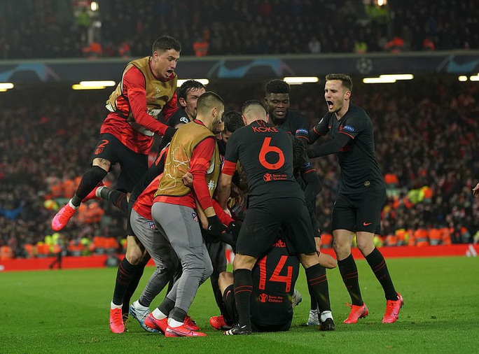 Sốc: Diego Simeone là HLV được trả lương cao nhất thế giới - Ảnh 3. Sốc: Diego Simeone là HLV được trả lương cao nhất thế giới - Ảnh 3.