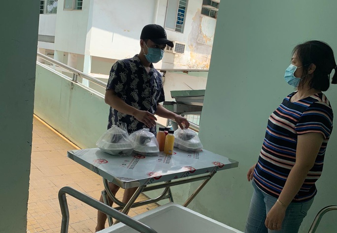 Fresh Saigon tặng nước ép nguyên chất cho người cách ly - Ảnh 3. Fresh Saigon tặng nước ép nguyên chất cho người cách ly - Ảnh 3.