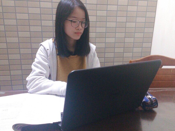 Các trường tư thục Hà Nội được phép thu phí học online mùa dịch Covid-19 - Ảnh 1.