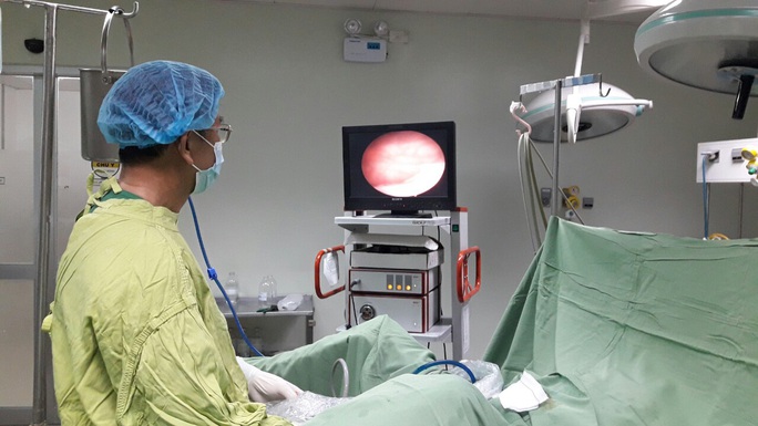 Hy hữu đứt ống thông JJ 3 đoạn khi ống thông để trong niệu quản suốt 3 năm - Ảnh 1. Hy hữu đứt ống thông JJ 3 đoạn khi ống thông để trong niệu quản suốt 3 năm - Ảnh 1.