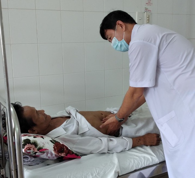 Hy hữu đứt ống thông JJ 3 đoạn khi ống thông để trong niệu quản suốt 3 năm - Ảnh 2. Hy hữu đứt ống thông JJ 3 đoạn khi ống thông để trong niệu quản suốt 3 năm - Ảnh 2.