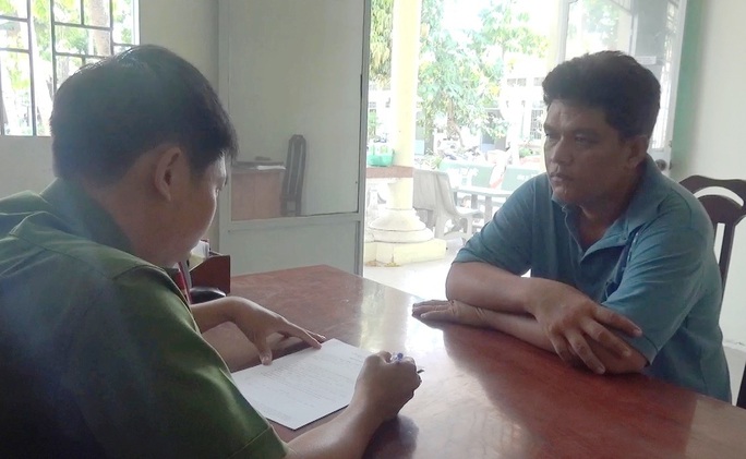 Gã đàn ông dùng sim rác hạ gục nhiều nông dân - Ảnh 1. Gã đàn ông dùng sim rác hạ gục nhiều nông dân - Ảnh 1.