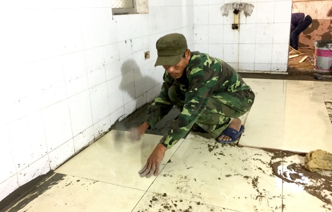 CLIP: Hà Nội cải tạo bệnh viện bỏ hoang làm khu cách ly người trở về từ vùng dịch Covid-19 - Ảnh 6. CLIP: Hà Nội cải tạo bệnh viện bỏ hoang làm khu cách ly người trở về từ vùng dịch Covid-19 - Ảnh 6.