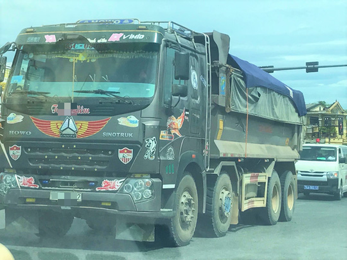 Sau điều tra của Báo Người Lao Động, hàng loạt xe tải ở Thừa Thiên - Huế bị xử phạt - Ảnh 6. Sau điều tra của Báo Người Lao Động, hàng loạt xe tải ở Thừa Thiên - Huế bị xử phạt - Ảnh 6.