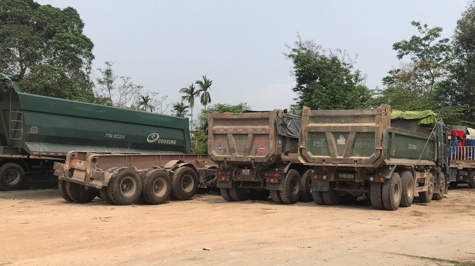 Sau điều tra của Báo Người Lao Động, hàng loạt xe tải ở Thừa Thiên - Huế bị xử phạt - Ảnh 7. Sau điều tra của Báo Người Lao Động, hàng loạt xe tải ở Thừa Thiên - Huế bị xử phạt - Ảnh 7.