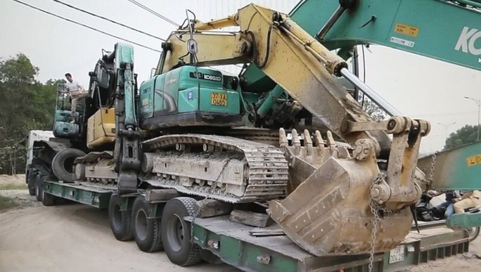 Sau điều tra của Báo Người Lao Động, hàng loạt xe tải ở Thừa Thiên - Huế bị xử phạt - Ảnh 1. Sau điều tra của Báo Người Lao Động, hàng loạt xe tải ở Thừa Thiên - Huế bị xử phạt - Ảnh 1.