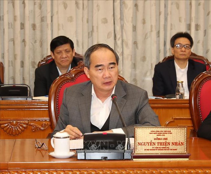Tổng Bí thư, Chủ tịch nước chủ trì họp Bộ Chính trị về công tác phòng, chống dịch Covid-19 - Ảnh 9. Tổng Bí thư, Chủ tịch nước chủ trì họp Bộ Chính trị về công tác phòng, chống dịch Covid-19 - Ảnh 9.