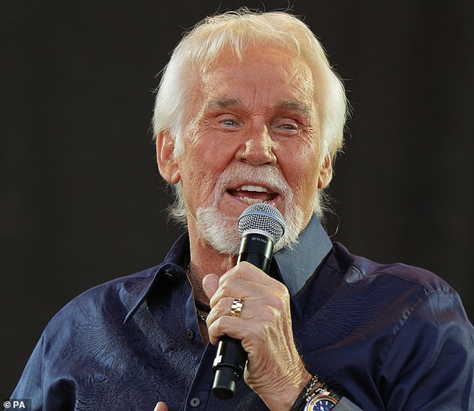 Biểu tượng nhạc đồng quê Kenny Rogers qua đời - Ảnh 1. Biểu tượng nhạc đồng quê Kenny Rogers qua đời - Ảnh 1.