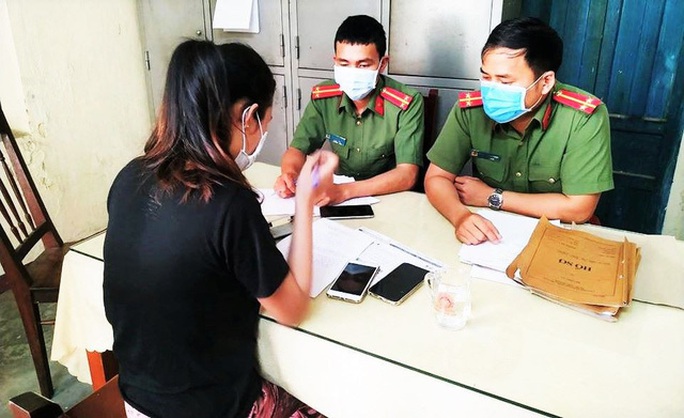 Cô giáo lên mạng quảng cáo thuốc kháng virus corona bị xử phạt - Ảnh 1. Cô giáo lên mạng quảng cáo thuốc kháng virus corona bị xử phạt - Ảnh 1.