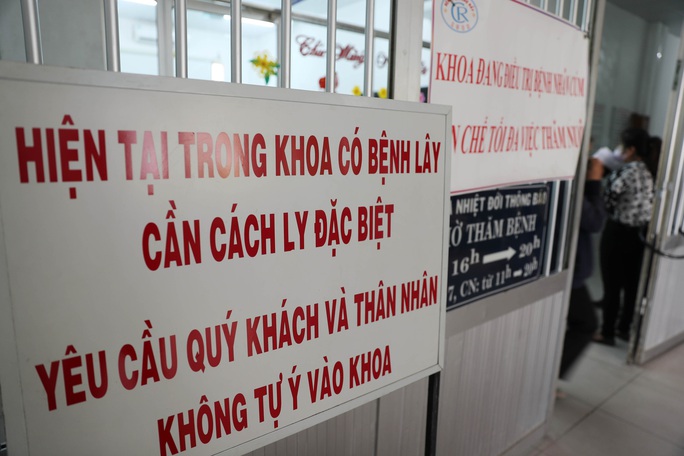 Săn thuốc sốt rét Chloroquine mong trị Covid-19: coi chừng mất mạng - Ảnh 1. Săn thuốc sốt rét Chloroquine mong trị Covid-19: coi chừng mất mạng - Ảnh 1.