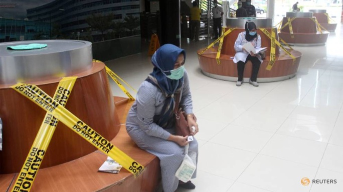 Covid-19: Số người chết ở Indonesia cao nhất Đông Nam Á, Thái Lan chứng kiến số ca nhiễm lớn nhất - Ảnh 1. Covid-19: Số người chết ở Indonesia cao nhất Đông Nam Á, Thái Lan chứng kiến số ca nhiễm lớn nhất - Ảnh 1.
