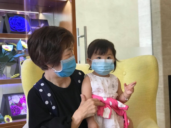 Du khách nước ngoài rời khu cách ly ở Đà Nẵng nói gì? - Ảnh 6. Du khách nước ngoài rời khu cách ly ở Đà Nẵng nói gì? - Ảnh 6.