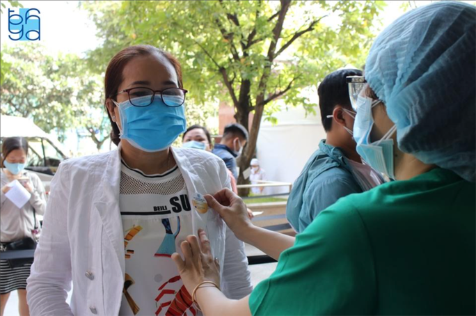 Bất ngờ với phòng khám dã chiến giữa mùa dịch Covid-19 - Ảnh 2. Bất ngờ với phòng khám dã chiến giữa mùa dịch Covid-19 - Ảnh 2.