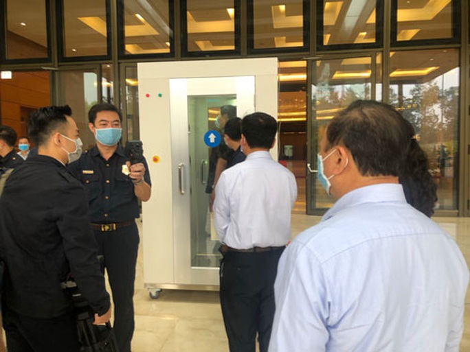 CHUNG TAY CHỐNG DỊCH COVID-19: Cơ sở thờ tự không tụ tập đông người - Ảnh 1. CHUNG TAY CHỐNG DỊCH COVID-19: Cơ sở thờ tự không tụ tập đông người - Ảnh 1.