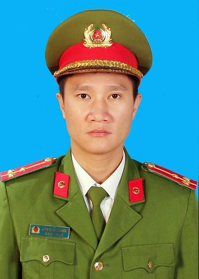 Truy bắt nhóm tội phạm ma túy tấn công làm thượng úy công an hy sinh rồi trốn vào rừng - Ảnh 1. Truy bắt nhóm tội phạm ma túy tấn công làm thượng úy công an hy sinh rồi trốn vào rừng - Ảnh 1.