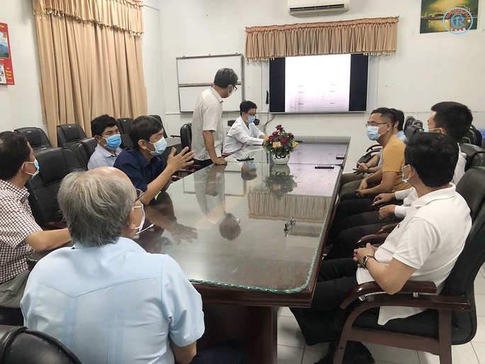 Đích thân giám đốc Bệnh viện Chợ Rẫy dẫn đoàn lên phòng chống dịch Covid-19 tại biên giới Tây Nam - Ảnh 1. Đích thân giám đốc Bệnh viện Chợ Rẫy dẫn đoàn lên phòng chống dịch Covid-19 tại biên giới Tây Nam - Ảnh 1.