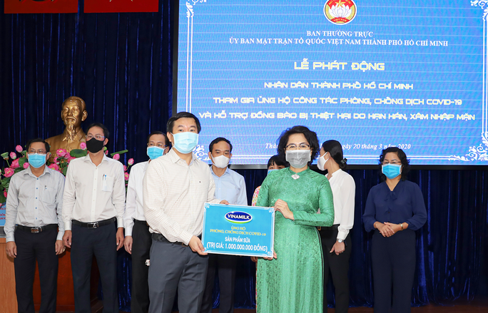 Doanh nghiệp khó khăn vẫn góp hàng tỉ đồng chống dịch Covid-19 - Ảnh 1. Doanh nghiệp khó khăn vẫn góp hàng tỉ đồng chống dịch Covid-19 - Ảnh 1.