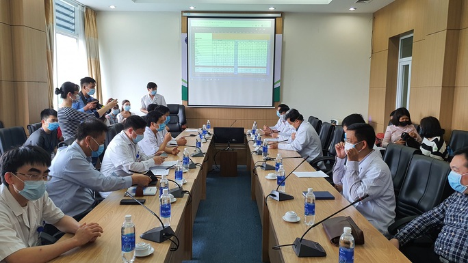 Bệnh viện thông tin về sức khoẻ 3 ca mắc Covid-19 rất nặng - Ảnh 1. Bệnh viện thông tin về sức khoẻ 3 ca mắc Covid-19 rất nặng - Ảnh 1.