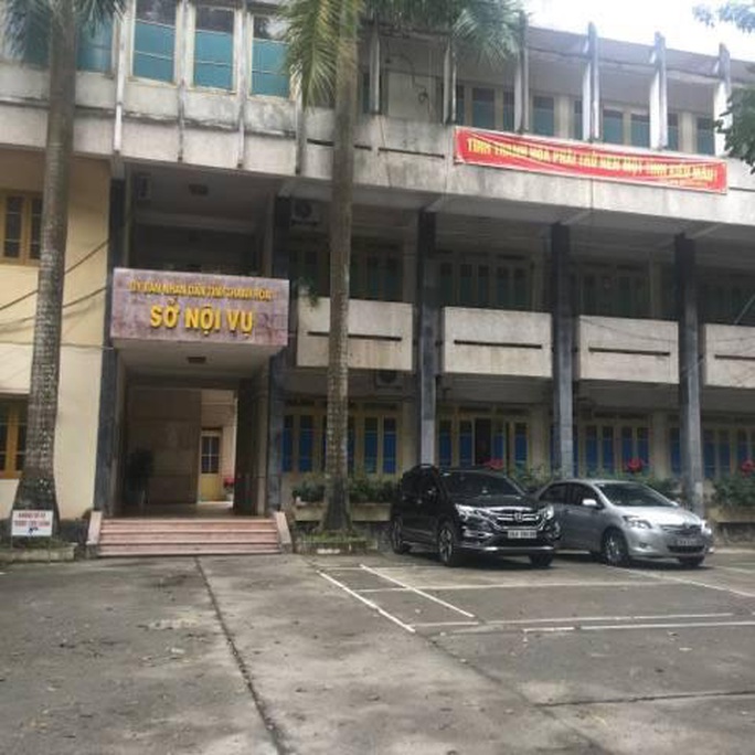 Bổ nhiệm cán bộ không biết chồng bị khởi tố và lãnh án tù treo - Ảnh 1. Bổ nhiệm cán bộ không biết chồng bị khởi tố và lãnh án tù treo - Ảnh 1.