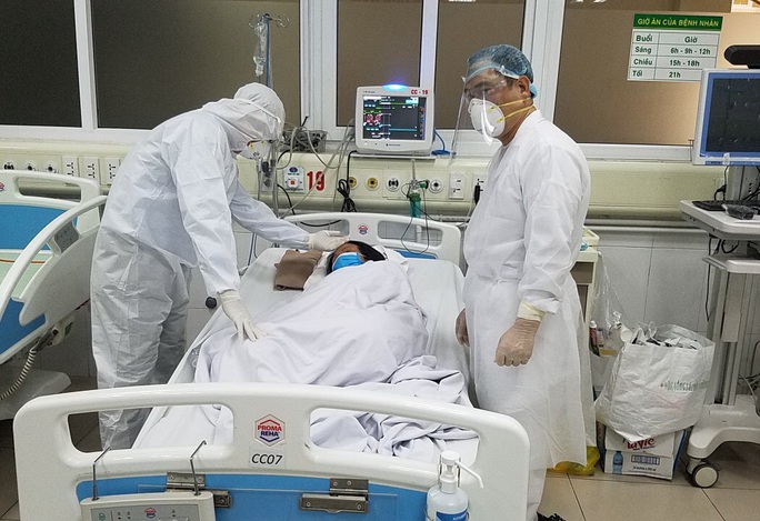 Thêm 7 ca Covid-19 mới, trong đó có 1 bác sĩ lây nhiễm khi điều trị cho bệnh nhân - Ảnh 1. Thêm 7 ca Covid-19 mới, trong đó có 1 bác sĩ lây nhiễm khi điều trị cho bệnh nhân - Ảnh 1.