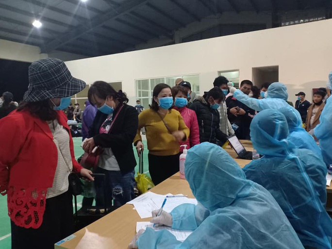 Một người dương tính với SARS-CoV-2 khi tiếp xúc gần nữ bệnh nhân làm việc ở quán rượu - Ảnh 1. Một người dương tính với SARS-CoV-2 khi tiếp xúc gần nữ bệnh nhân làm việc ở quán rượu - Ảnh 1.