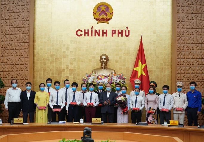 Thủ tướng: Huy động 6,3 triệu đoàn viên tham gia, hỗ trợ công tác khai báo y tế - Ảnh 3. Thủ tướng: Huy động 6,3 triệu đoàn viên tham gia, hỗ trợ công tác khai báo y tế - Ảnh 3.
