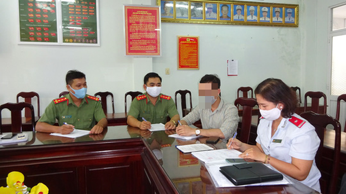 Một sinh viên dược tung tin bậy về Covid-19 cho cả lớp - Ảnh 1. Một sinh viên dược tung tin bậy về Covid-19 cho cả lớp - Ảnh 1.