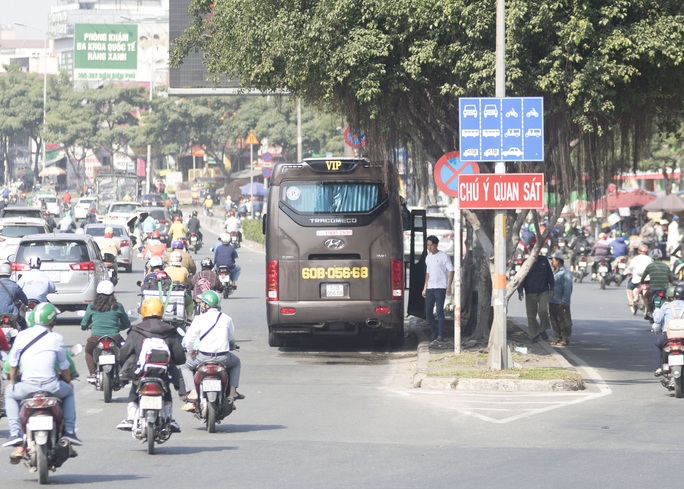 LƯU Ý: TP HCM điều chỉnh giao thông trên hàng loạt tuyến đường - Ảnh 1.