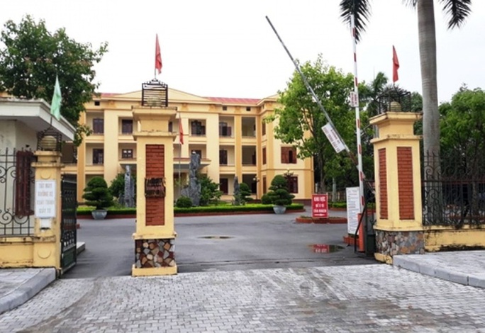 Một Phó chủ tịch huyện phải cách ly do ra Bệnh viện Bạch Mai - Ảnh 1. Một Phó chủ tịch huyện phải cách ly do ra Bệnh viện Bạch Mai - Ảnh 1.