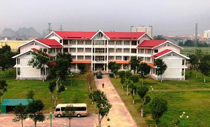 Ăn cơm cùng người tiếp xúc với ca Covid-19 thứ 21, một gia đình ở Thanh Hóa phải cách ly - Ảnh 1. Ăn cơm cùng người tiếp xúc với ca Covid-19 thứ 21, một gia đình ở Thanh Hóa phải cách ly - Ảnh 1.