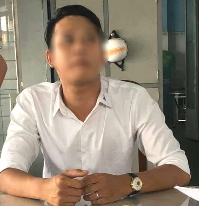Công an vào cuộc vụ điều dưỡng sàm sỡ phụ nữ ở chợ đêm - Ảnh 1. Công an vào cuộc vụ điều dưỡng sàm sỡ phụ nữ ở chợ đêm - Ảnh 1.