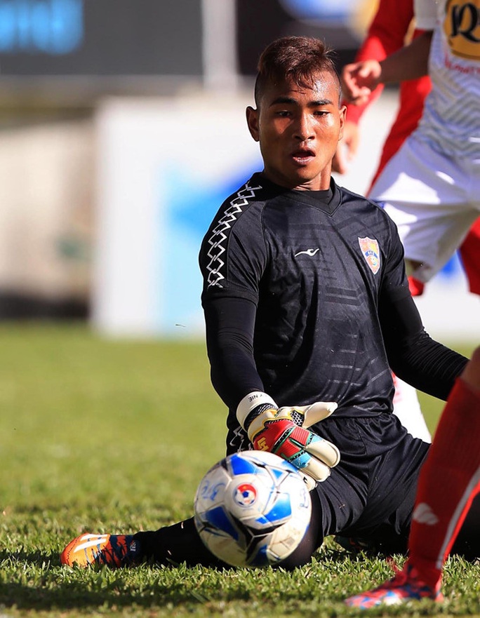U19 Bình Định đứng chót bảng sau khi bị phạt nặng - Ảnh 2. U19 Bình Định đứng chót bảng sau khi bị phạt nặng - Ảnh 2.