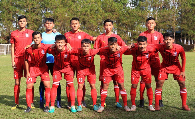 U19 Bình Định đứng chót bảng sau khi bị phạt nặng - Ảnh 3. U19 Bình Định đứng chót bảng sau khi bị phạt nặng - Ảnh 3.