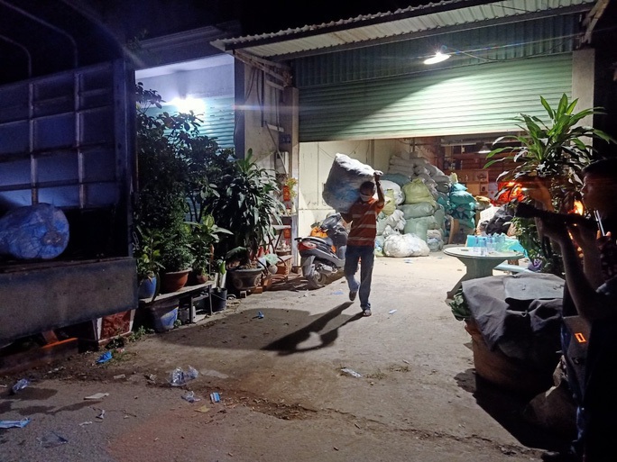 Có thứ đáng sợ hơn cả Covid-19 - Ảnh 1. Có thứ đáng sợ hơn cả Covid-19 - Ảnh 1.