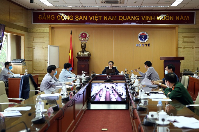 Lên phương án ứng phó tình huống dịch bệnh Covid-19 diễn biến phức tạp hơn - Ảnh 1. Lên phương án ứng phó tình huống dịch bệnh Covid-19 diễn biến phức tạp hơn - Ảnh 1.