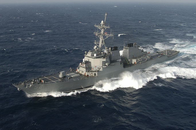 Tàu chiến Mỹ đi qua Eo biển Đài Loan cùng ngày Trung Quốc tập trận - Ảnh 1.