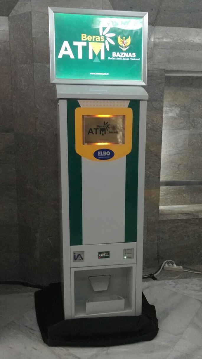 Sau Việt Nam, Indonesia lắp ATM gạo hỗ trợ người nghèo giữa dịch Covid-19 - Ảnh 1. Sau Việt Nam, Indonesia lắp ATM gạo hỗ trợ người nghèo giữa dịch Covid-19 - Ảnh 1.